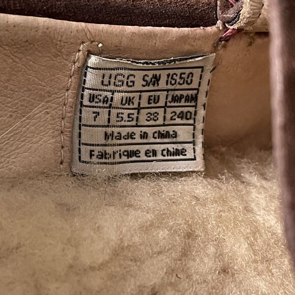 UGG Australia Women Size 7 Dakota Moccasin Slippers Dark Brown Leather Loafers - Picture 8 of 10